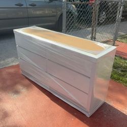 White ⚪️ Dresser **** Comoda 
