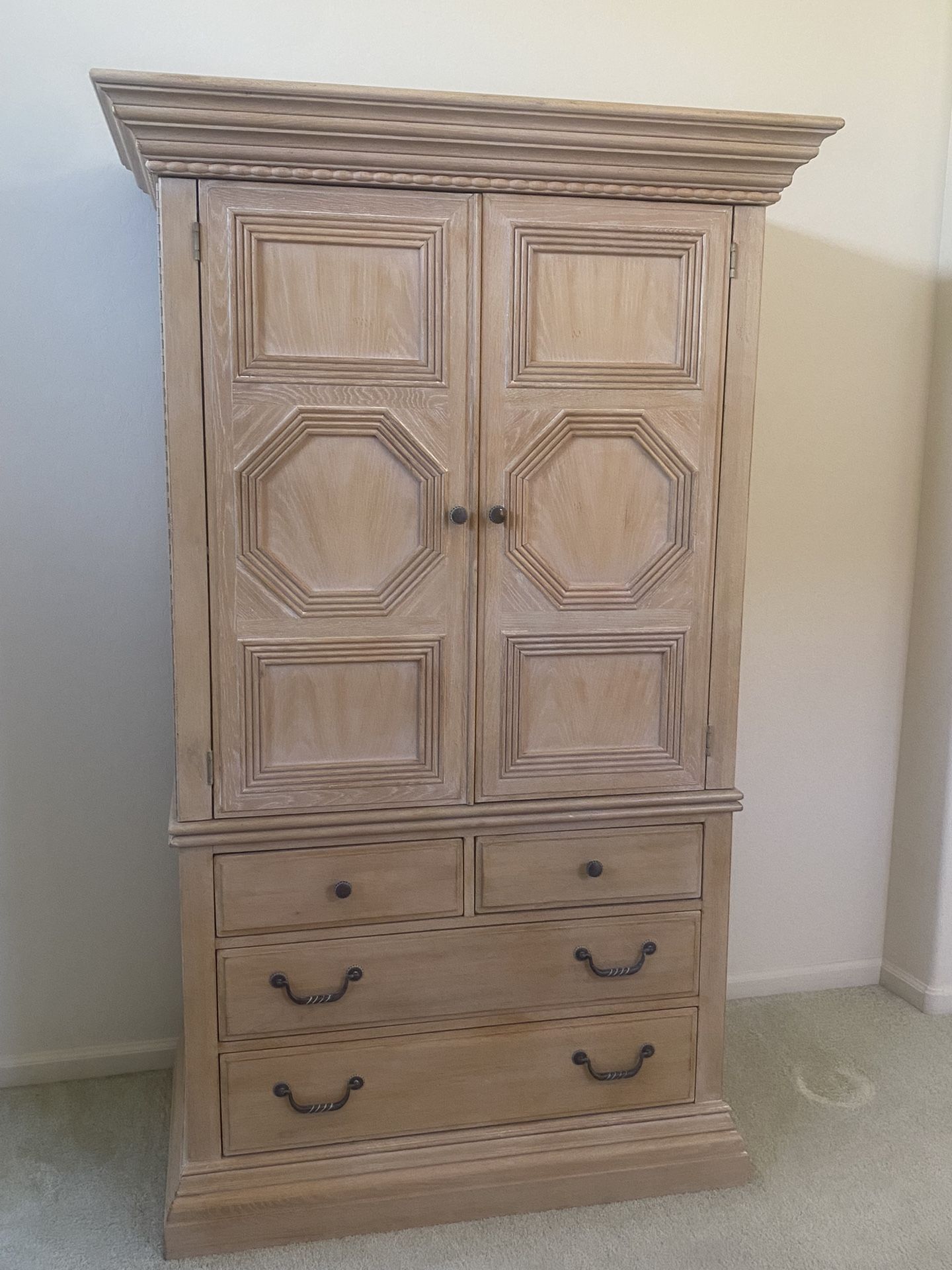 Lexington armoire