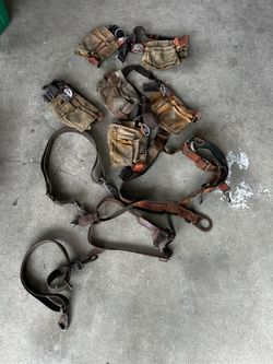 Tree climbing harness