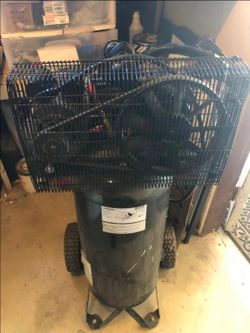 Industrial Air Reciprocating Air Compressor 1.8 HP 20 Gal 135 Max PSI Single-Stage