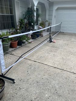 Pickleball net  3paddles 2balls