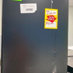 Magic Chef HMBR265BE1 Mini Fridge