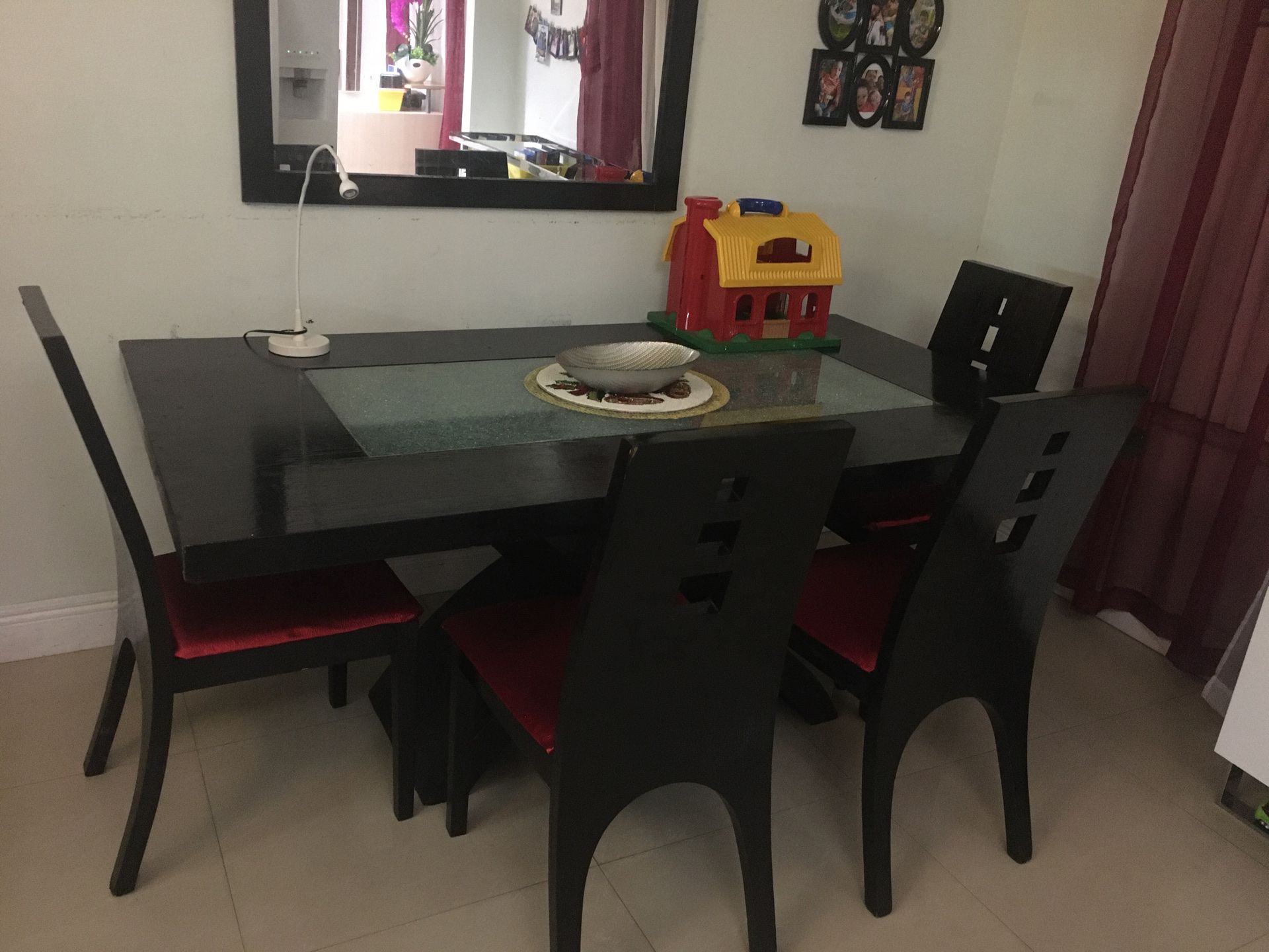 Juego de comedor 4 sillas 🪑 y el espejo