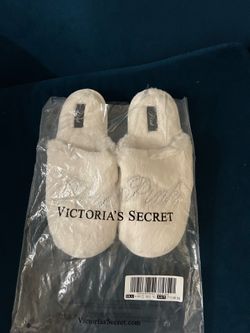 Bedroom shoes or house shoes