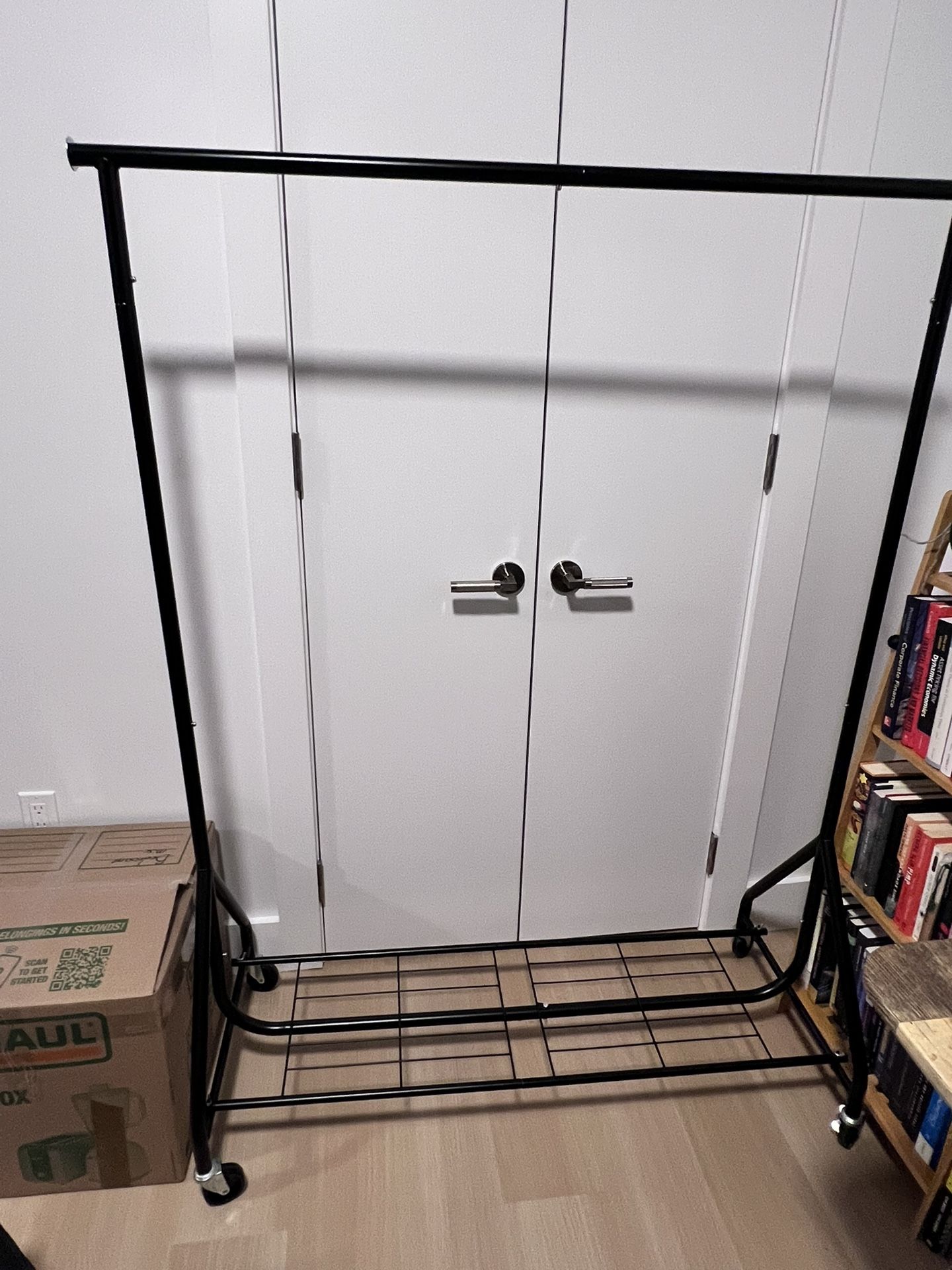 Heavy-Duty Rolling Clothes Rack – 450 lb Capacity, with Shelves & Wheels (Black)