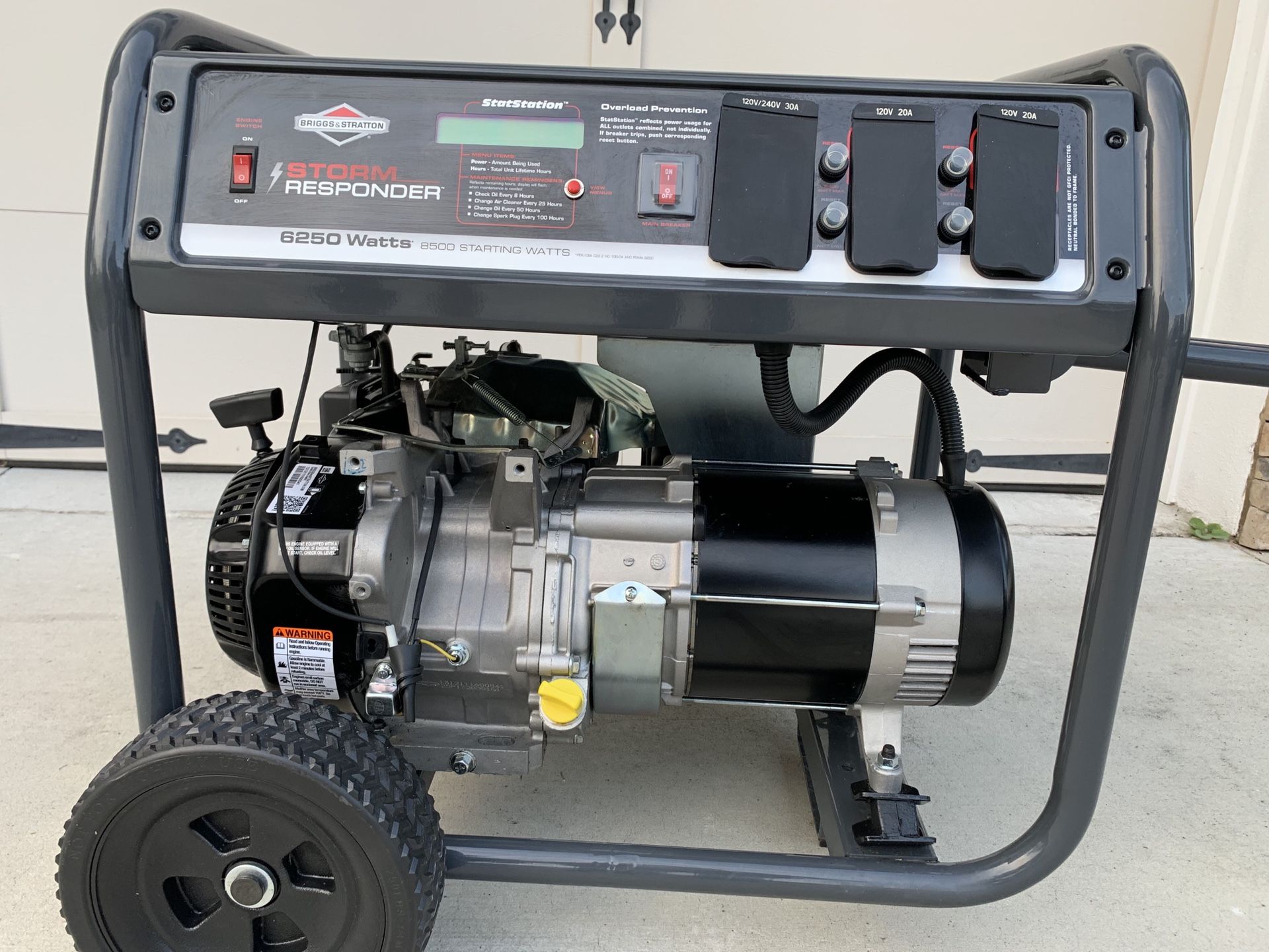 Briggs and Stratton Storm Responder Generator 6250 Watt for Sale in