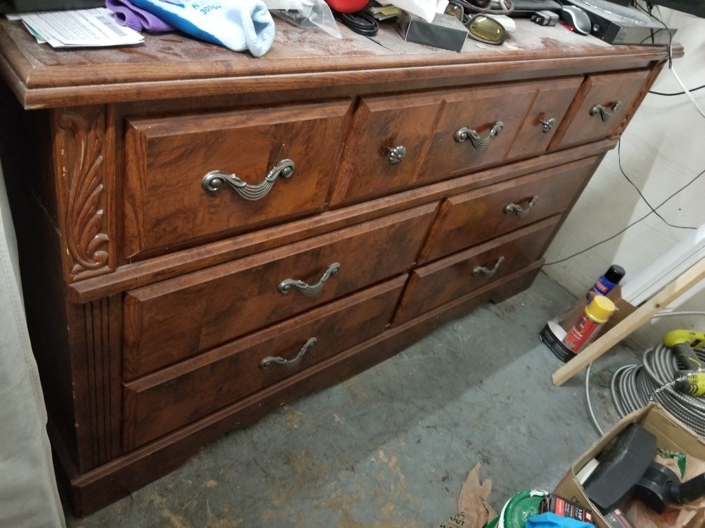 Free dresser