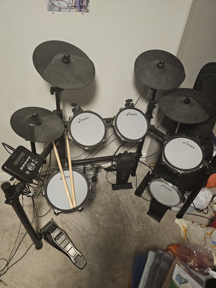 Electronic Drum Set