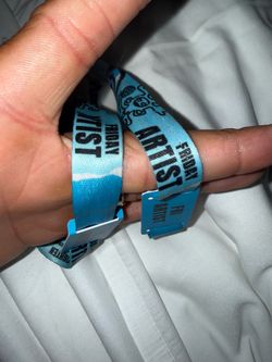 Lollapalooza artist passes for sale