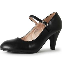 J.Adams Black 3" Pumps Size 8.5