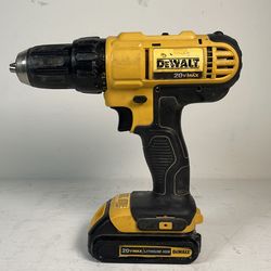 DEWALT DCD771 Type 1 20V MAX 1/2” Cordless Drill Driver w/ DCB201 Battery – Tested