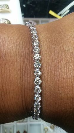 14k white gold tennis bracelets 7 1/2 inch long 9.2 grams 3 .50 ct Diamonds