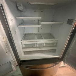 Lg Fridge For Parts Or Repair Only