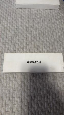 Apple Watch SE (2nd Gen) [GPS 44mm] Smartwatch with Midnight Aluminum Case with Midnight Sport Band M/L. Fitness and Sleep Trackers, Crash Detection, 