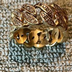 14k Diamond/Solid Gold Ring    Size7 - 7.3grams