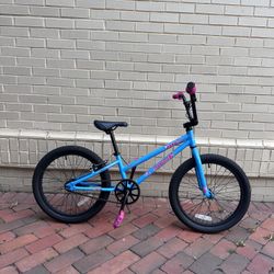 Haro Girls Shredder Bike 20” 