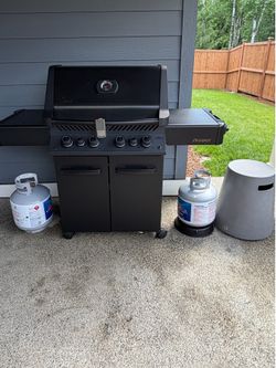 Napoleon Phantom Prestige 500 Propane Gas Grill