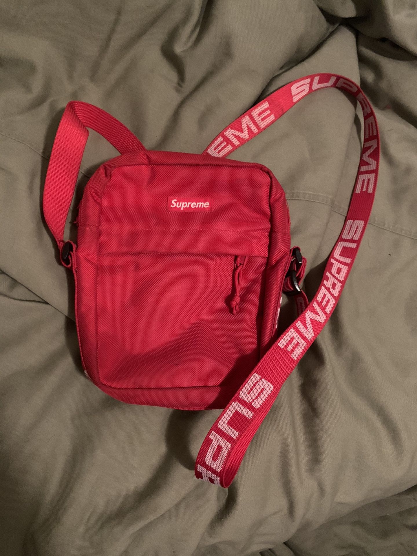 Supreme Shoulder Bag Red SS18