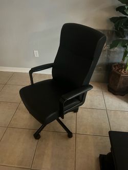 Milberget swivel chair