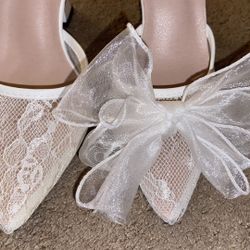 White Lace Bow Heels For Weddings 