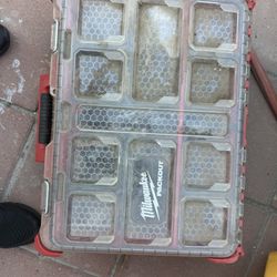 Milwaukee Screw Box