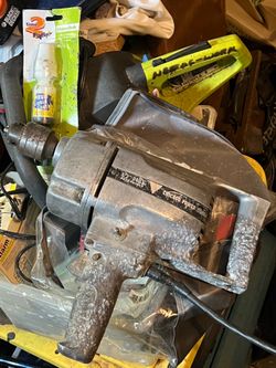 1/2inch Comercial powerfull drill gun worth about 150 you can have 45$