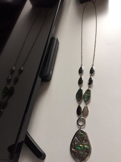 Collar. $4. Cada uno