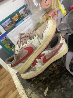 Girls 13C Travis Scott Con 8/10
