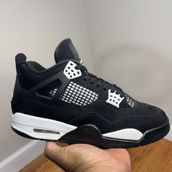 Air Jordan 4 Retro “White Thunder” FQ8138 001 Size 9M