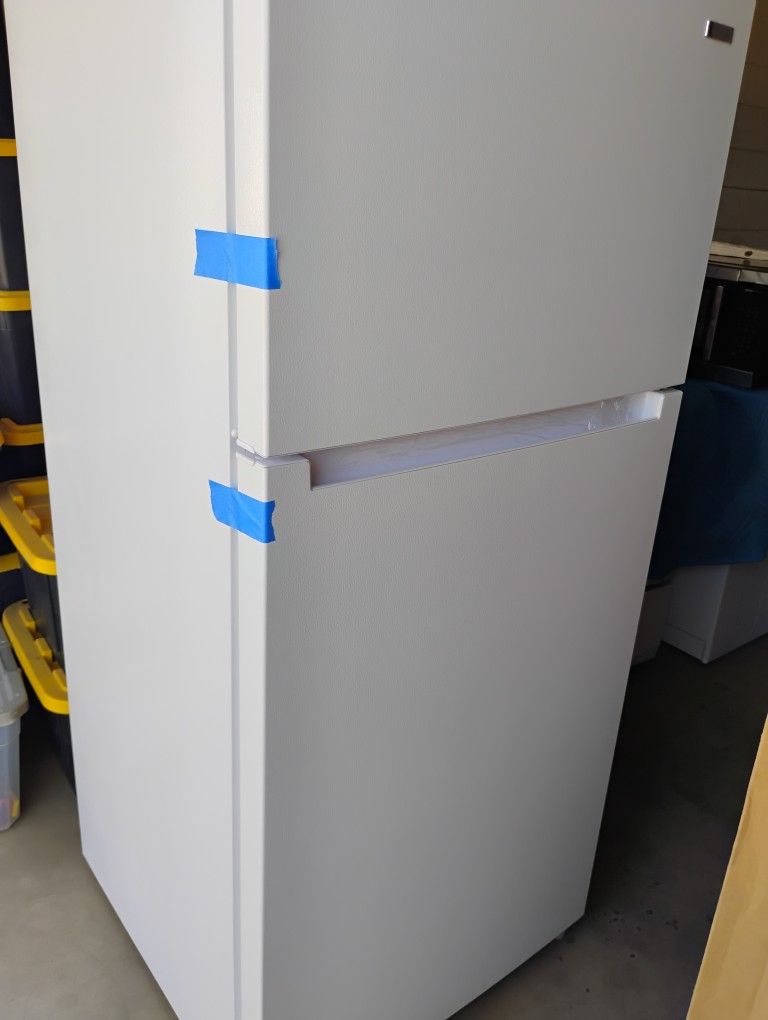 **NEW VISANIA FRIDGE**