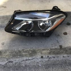2015-2019 MERCEDES-BENZ GLA 250 HEADLIGHT LEFT SIDE 