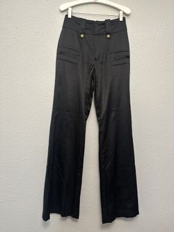 Black and Gold Elegant Pantsuit with Smooth Finish