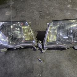 2007 Tacoma Headlights