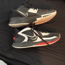 size 13 Kyries