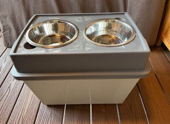 Pet Food Storage Container (47 lbs) + Elevated Feeder & 2 Bowls