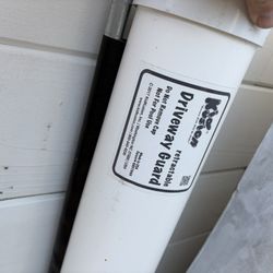 KidKushion - 25ft Retractable Outdoor Guard