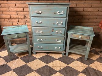 Shabby chic/beachy dresser and nightstands set
