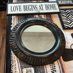 Bedroom/bathroom decor - Lots of pieces MAKE AN OFFER