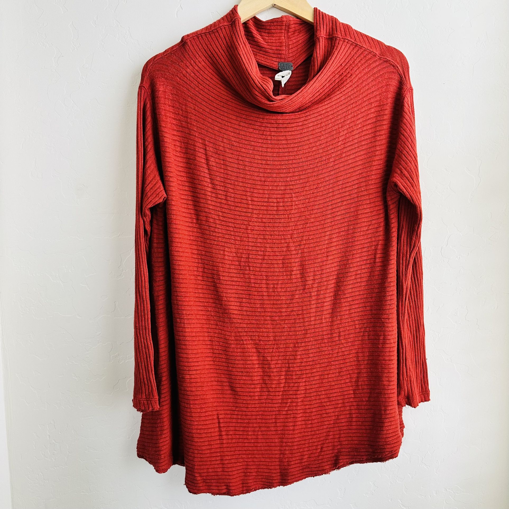 Free the People Slit Back Tunic Sweater Size L