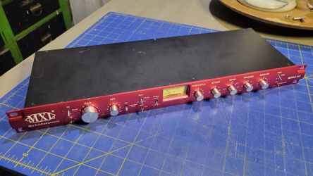 MLX MPAC-01 Mic preamp & Compressor