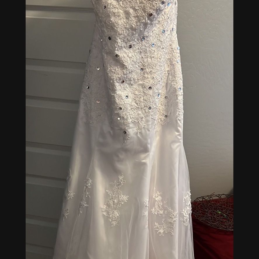 Wedding Dress, Beautiful! Like New!! Size 14-16