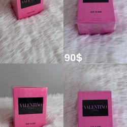 Valentino Born In Rome, Female perfume