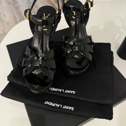 YSL Black Patent Leather Pumps-Authentic 