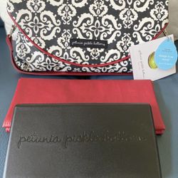 Petunia Pickle Bottom Change-it-up Clutch