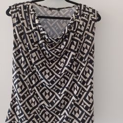 Ladies Sleeveless Blouse (Size L)