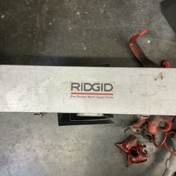 Ridgid 700 Pipe Threader 1/2-2”
