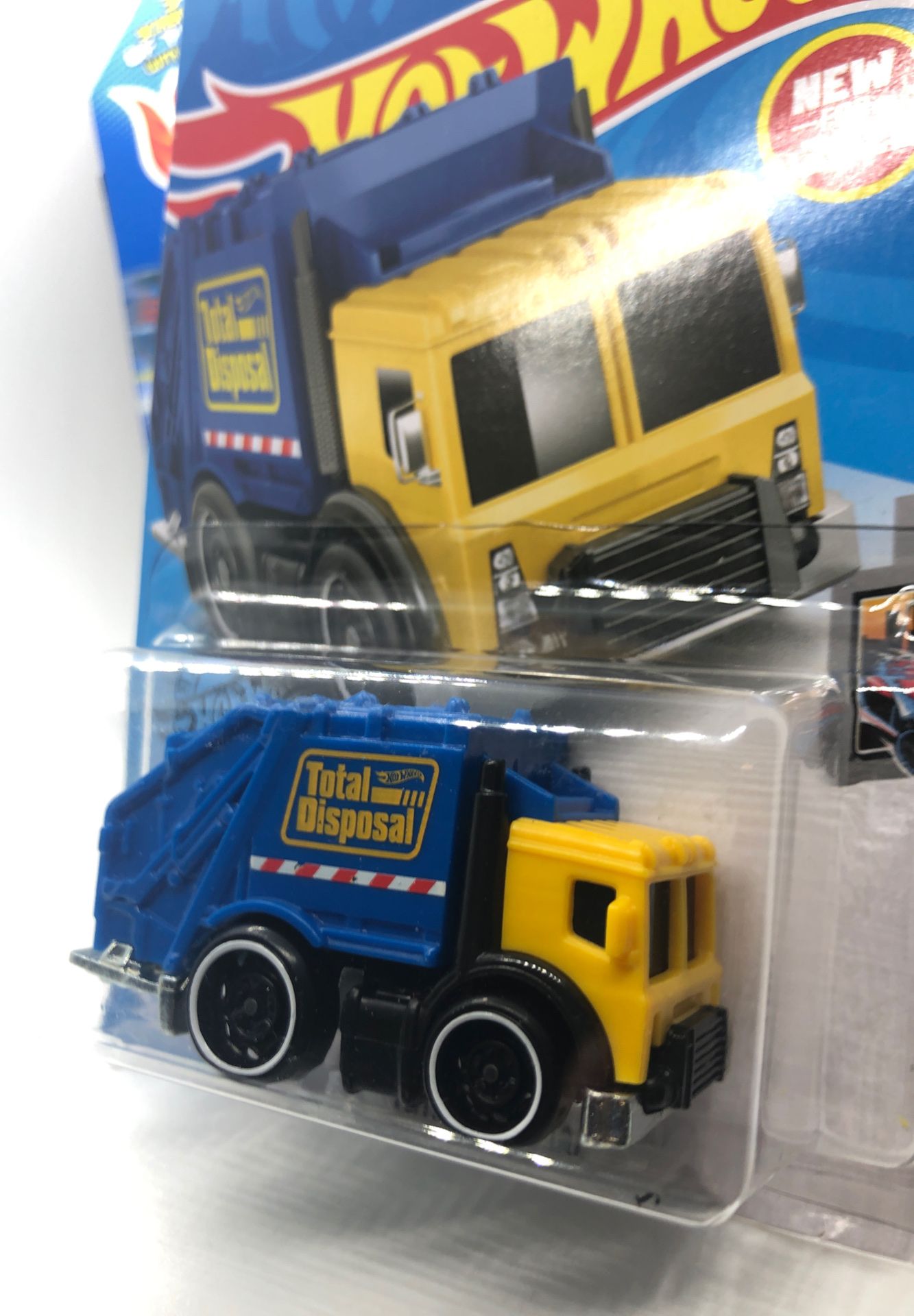 HOT WHEELS