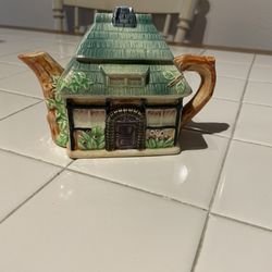 Vintage House Tea Pot #2