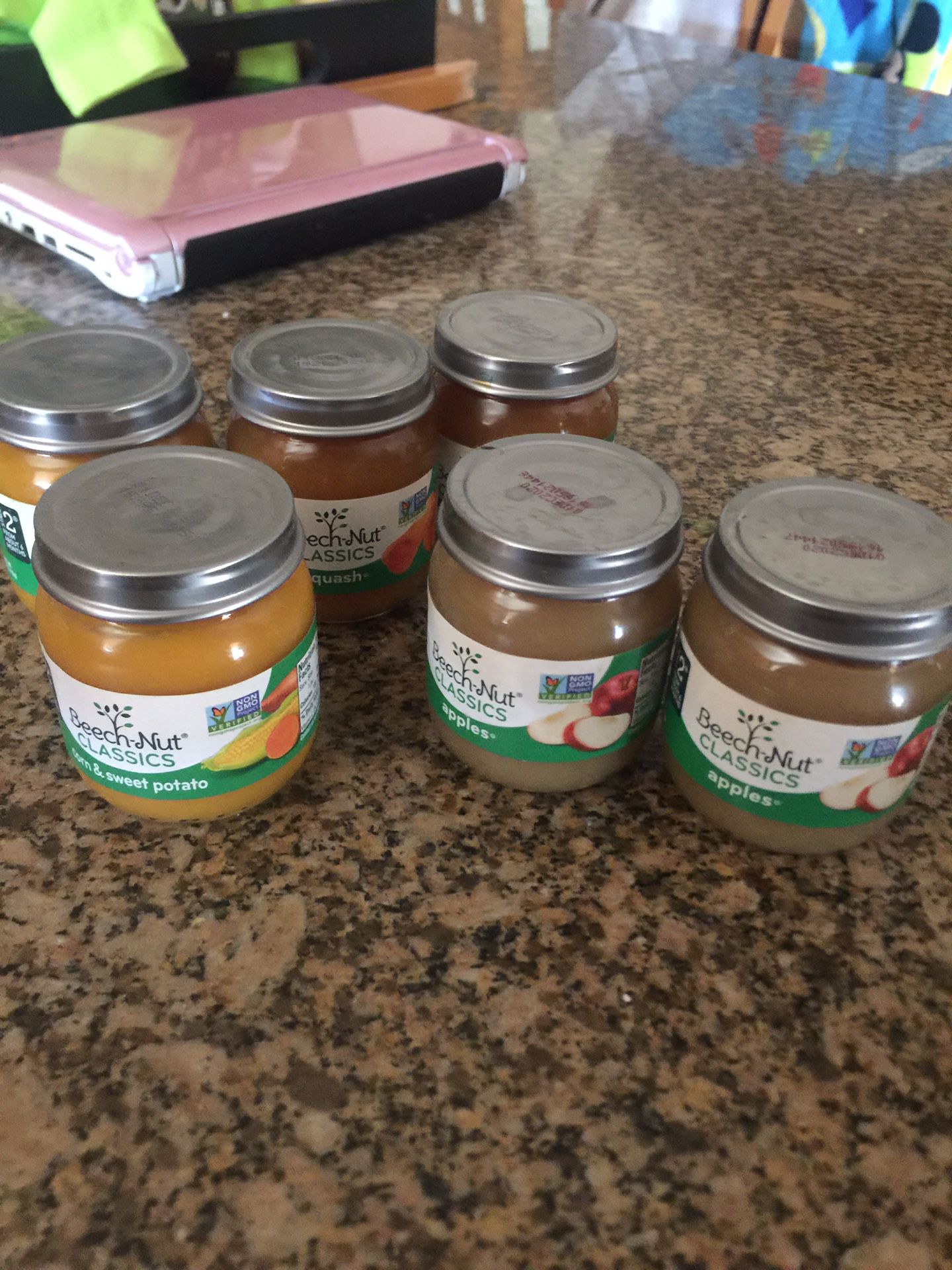 Free baby food for mom in need