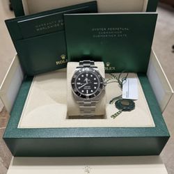 Rolex Submariner 16610 Stainless Oyster Black Dial Automatic Mens Watch 41mm